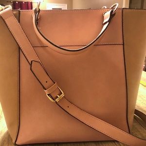 Danielle Nicole Tote